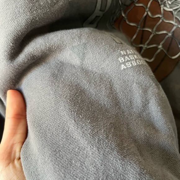 Abercrombie & Fitch Gray NBA Phoenix Suns Crewneck Sweater Oversized - Small - Picture 6 of 12